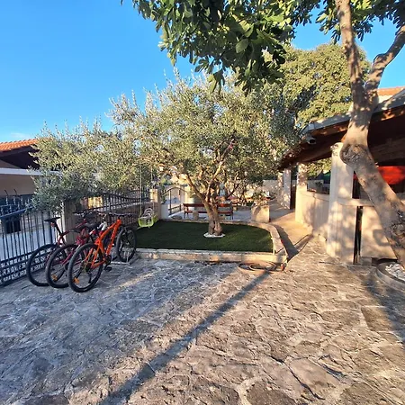 Vakantiehuis Brac Island With Pool And Sea View *