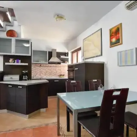 Brac Island With Pool And Sea View Holiday home *