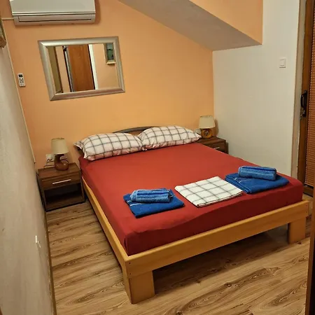 Brac Island With Pool And Sea View Holiday home *